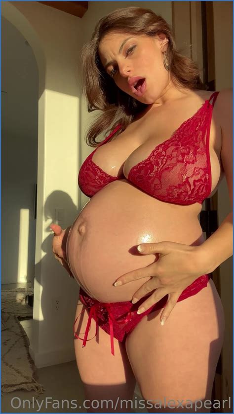 Onlyfans Alexa Pearl Pregnant Belly Oiling