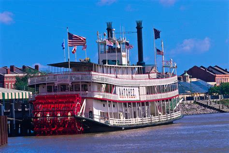 Riverboat Natchez docked along the Riverwalk, French Quarter, New ...