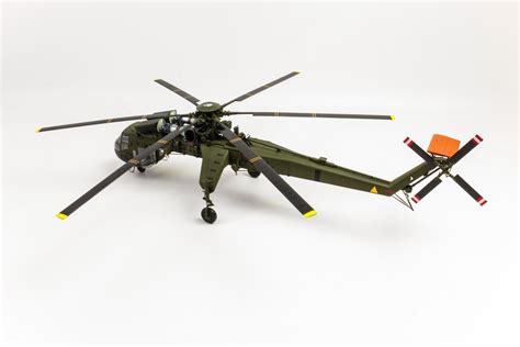 Build Sikorsky CH 54A Tarhe AeroScale