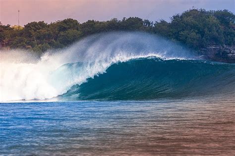 Ola Azul Del Oc Ano Pica Cerca De La Isla De Lembongan Vector Fondos E