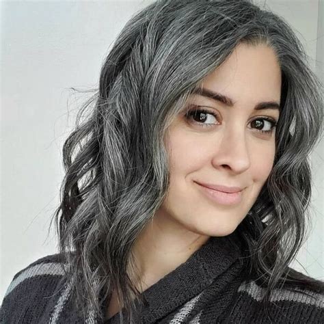 50 Elegant Salt And Pepper Haircolor Ideas For Women In 2022