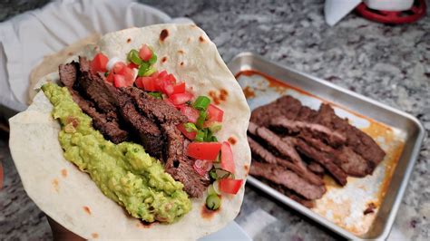 Fajita Tacos How To Make Beef Fajitas Easy Guacamole Recipe Youtube