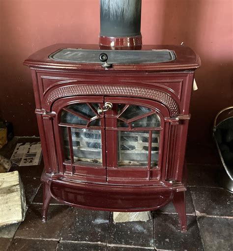 Rickling Green Vermont Intrepid Ii Red Enamel Multi Fuel Stove