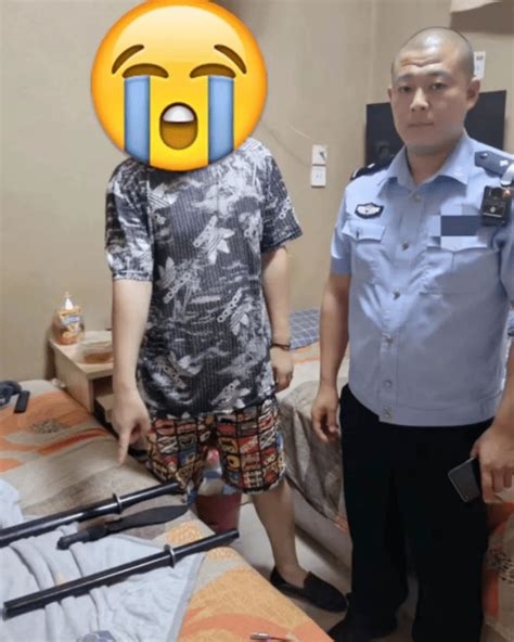 拘留！赤峰一男子向母亲要钱被拒后，竟然带着刀 值班 元宝山区 刀具