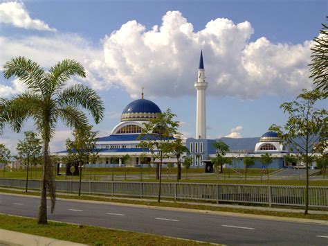 ding dang upsi kampus