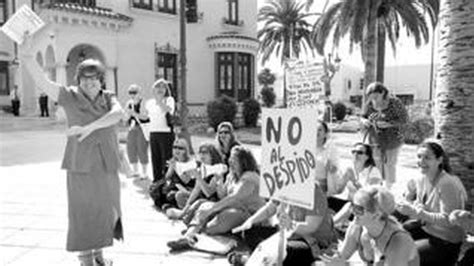 Las Trabajadoras De Ayuda A Domicilio Se Convierten En El Cobrador Del