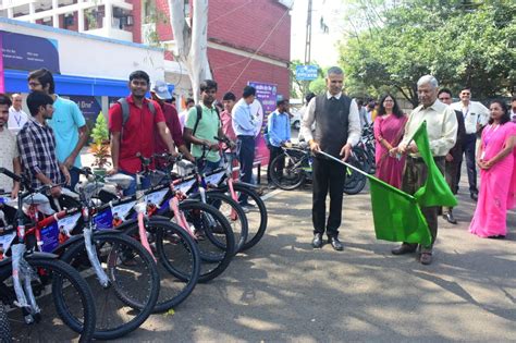 Bhopal SBI Gives 50 Bicycles To MANIT For Green Campus