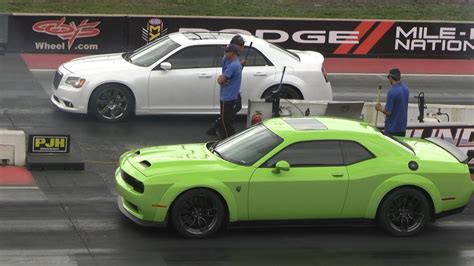 Chrysler Srt Vs Redeye Hellcat Drag Racing