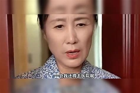 爆笑：父亲住院母亲来家里借钱，儿子以为妻子不让给，妻子做法感人