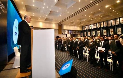 Alcalde inaugura reunión nacional de la Federación Mexicana de Colegios