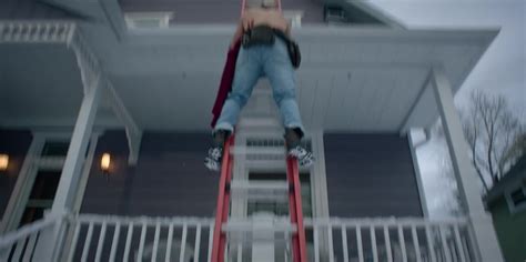 AusCAPS Dustin Milligan Shirtless In Hot Frosty