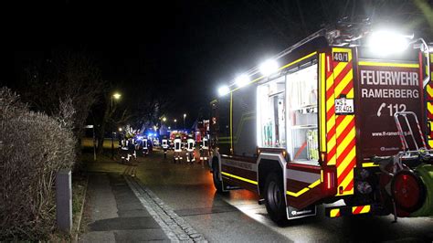 Fotos Großeinsatz der Feuerwehr nach Brand von Wohnhaus in Griesstätt