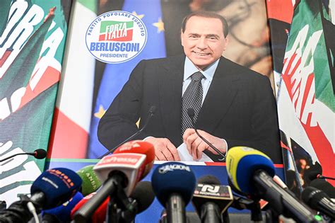 Testamento Colombiano Berlusconi Acquisiti Atti Notaio Napoli