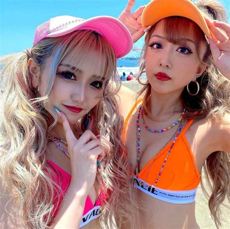 Egg公式さんのインスタグラム写真 Egg公式instagram 「🧡7月web表紙アザーカット🧡 ギャップもアクセも全部可愛かった日🏖