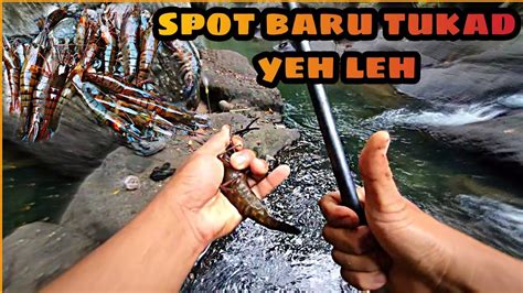 Memancing Udang Di Sungai Yeh Leh Batas Antara Kabupaten Tabanan Dan