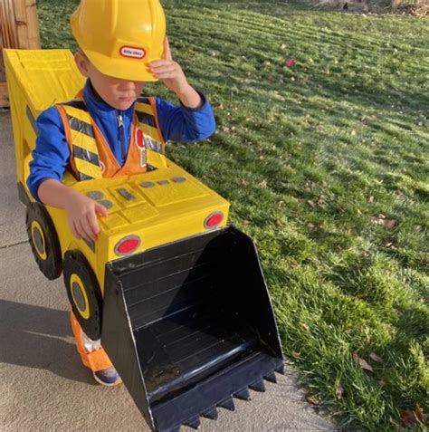 DIY Tractor Cardboard & Duct Tape Kids Costume — em victory studio