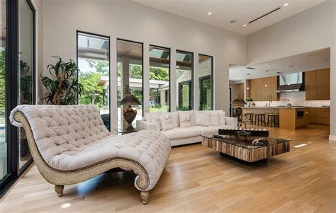 Check Out Luka Doncic's Sweet New Preston Hollow Home. | Central Track