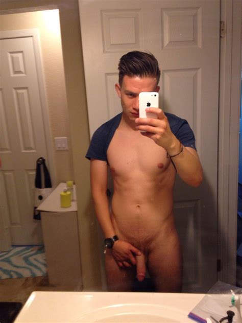 Cute Stud Gay Edwin Naked On Live Cam Mrgays