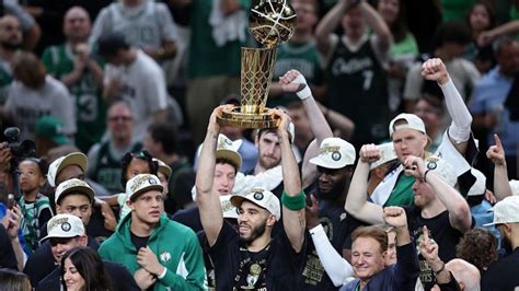 Los dueños de los Boston Celtics ponen el equipo a la venta tras ganar