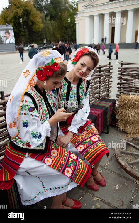 Moldova Women Fotos Und Bildmaterial In Hoher Aufl Sung Alamy