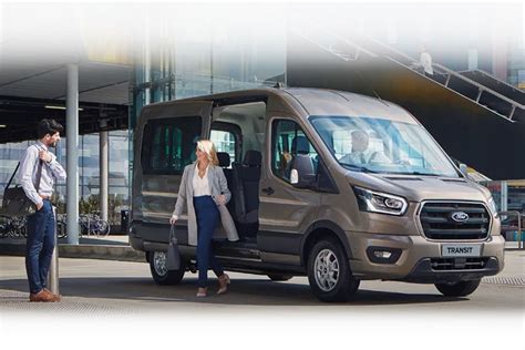 Ford E Transit Als Personentransporter Auf Der Rettmobil Messe Mgs Motor Gruppe Sticht