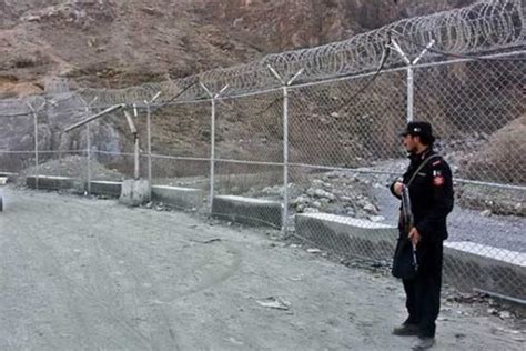 100km of Iran-Pakistan border fencing will soon be completed - Mehr News Agency