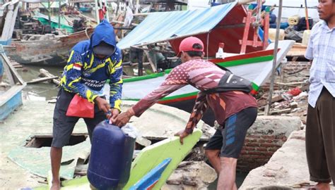 100 Nelayan Dibantu 74 Liter BBM Tangerang7