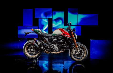 Ducatis Naked World Icon Celebrating Years Of The Monster Motorcycle Motoph Motoph