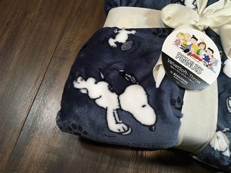 Berkshire Peanuts Snoopy Poses And Paws Soft Navy Blue Throw Blanket Collection Etsy