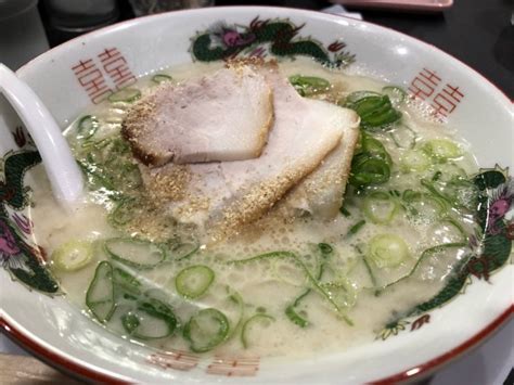 『豚骨ラーメンと替え玉』plus Ultraのレビュー ラーメンデータベース