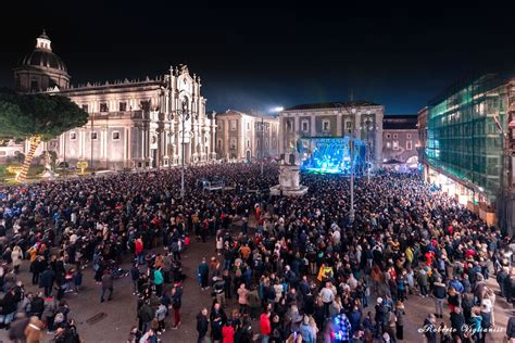 Capodanno A Catania In 25 Mila In Piazza Per Festeggiare Sul Palco