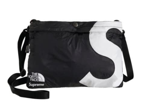 Sasom กระเป๋า Supreme The North Face S Logo Shoulder Bag Black เช็ค