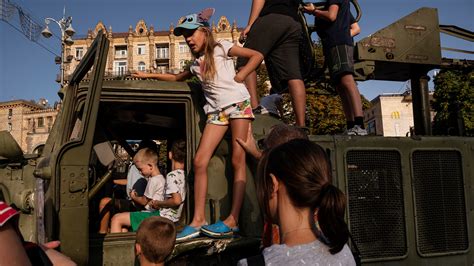 Thousands Swarm To Kyivs Display Of Captured Russian Tanks The New