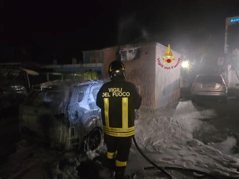 Sfiorata La Tragedia Incendio Lungo Via Vestina Indagini Dei