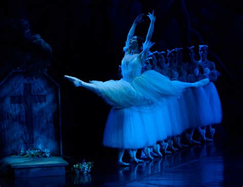 Más de medio siglo con la danza Danzahoy Danza en español