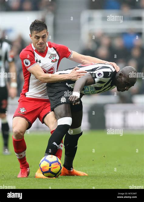 Southampton S Dusan Tadic Left And Newcastle United S Mohamed Diame