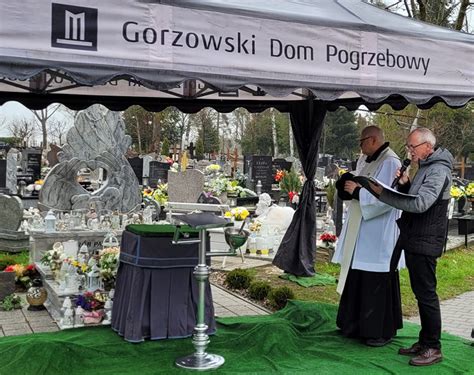 Gorzów Wlkp Pogrzeb dzieci utraconych Oblaci pl