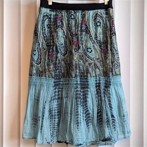Studio West Boho Knee Length Skirt Size M Waist Depop