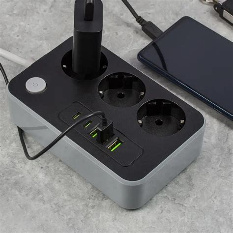 Przedłużacz Listwa zasilająca 3 metry 3 gniazda 5x ładowarka USB USB C