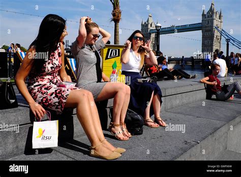 London Uk 13th September 2016 Uk Weather Office Workers Enjoy