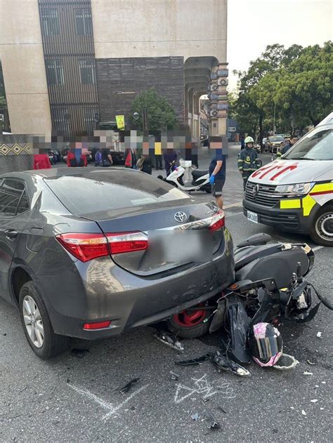 想睡覺自撞天橋橋墩 轎車騰空壓斷芭蕾女舞者1條腿 臺北市 自由時報電子報