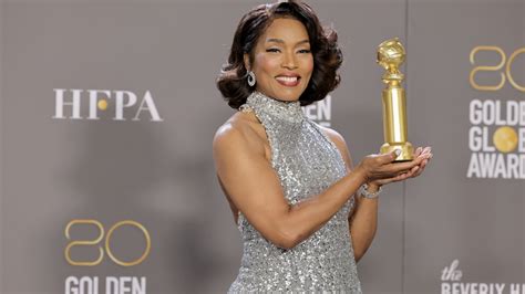 Angela Bassett Is First Marvel Actor To Win Major Acting Award Nbc Los Angeles