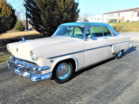 1954 Ford Crestline Victoria Premier Auction