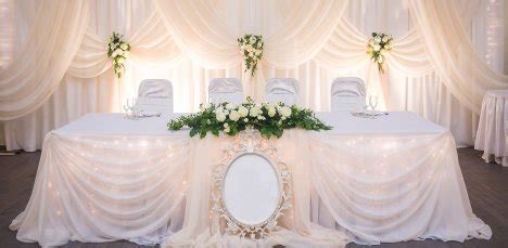 Table Skirting Designs - Ideas for Decorating the Head Wedding Table