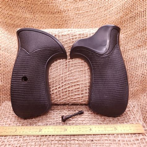 Pachmayr Compac Grips For Ruger Speed Six Round Butt Revolver Old