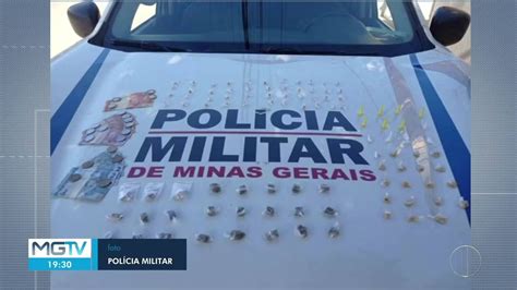 Pol Cia Militar Apreende Buchas De Maconha E Mais De Pedras De