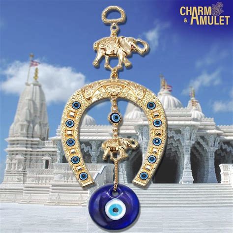 Lucky Charm Horseshoe (Suspention) | Charm and Amulet™