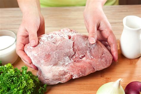 El secreto para descongelar la carne rápido de forma correcta