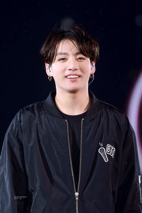 Ghim Của Bts Trên Jungkook Trong 2019 Nhóm Nhạc Bts Đang Yêu Và Nụ Cười