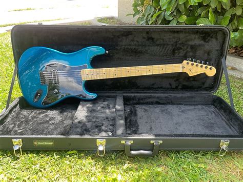 Fender Stratocaster 2020 Blue Sparkle Reverb